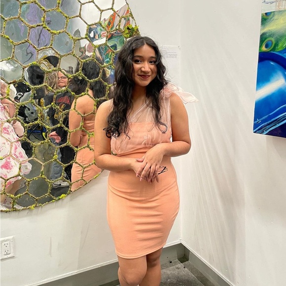 One shoulder pink bow dress - Picture 3 of 3